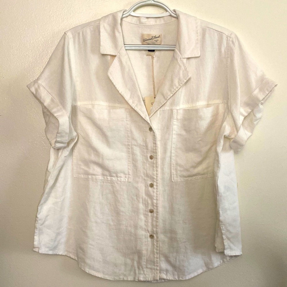Universal Thread Women’s Tops